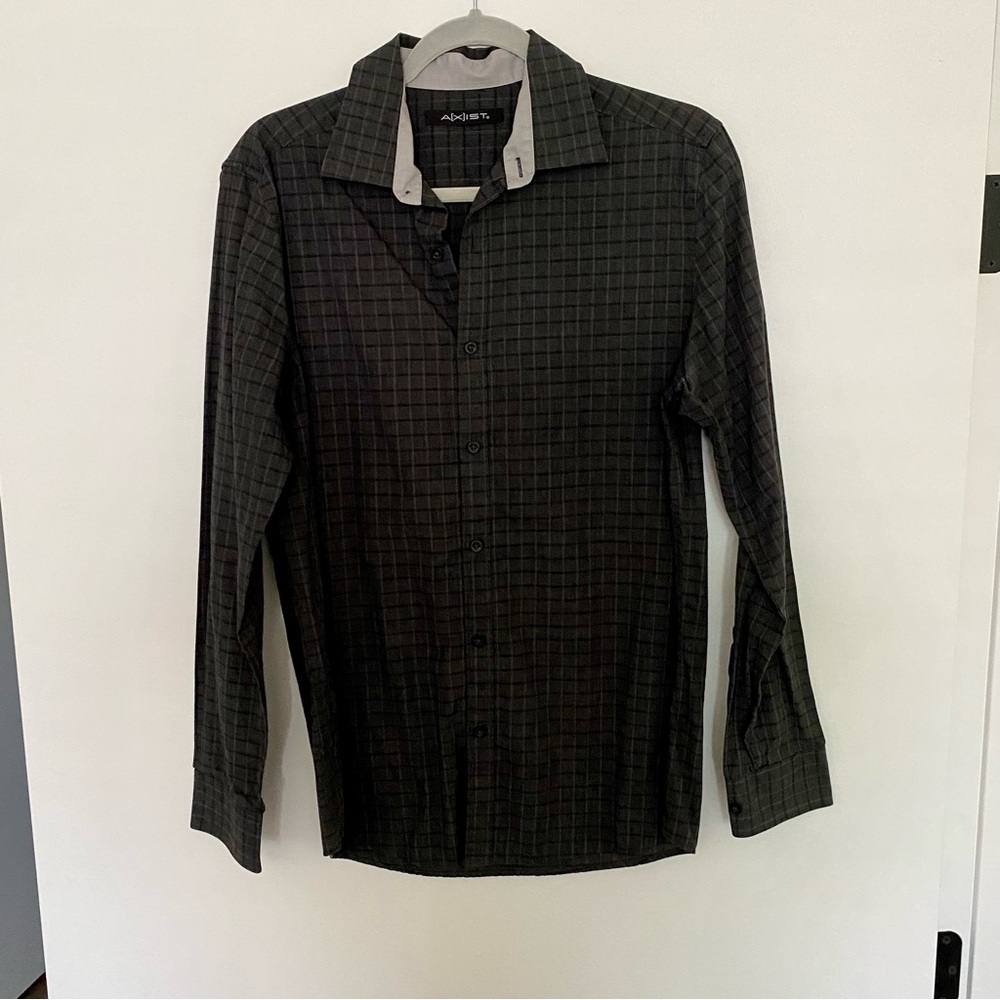 Axist black button up dress shirt size medium